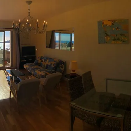 **** Panoramic Roof In **** * Beaulieu-sur-Mer