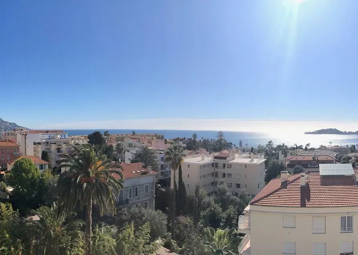 **** Panoramic Roof In **** Beaulieu-sur-Mer