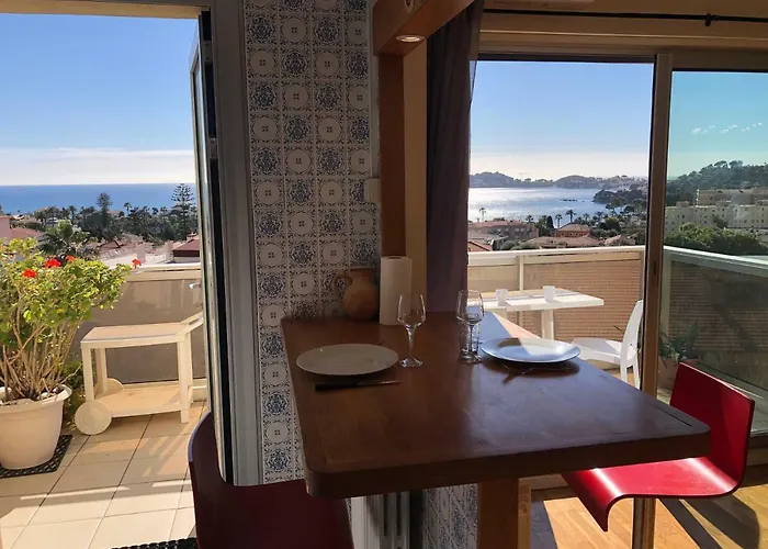 Apartment **** Panoramic Roof In ****