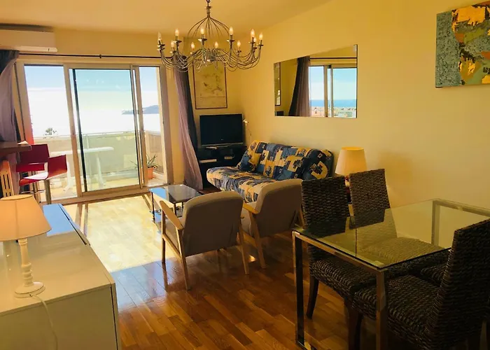 **** Panoramic Roof In **** Apartment